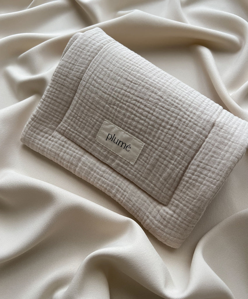 Burp cloths with silicone filling natural