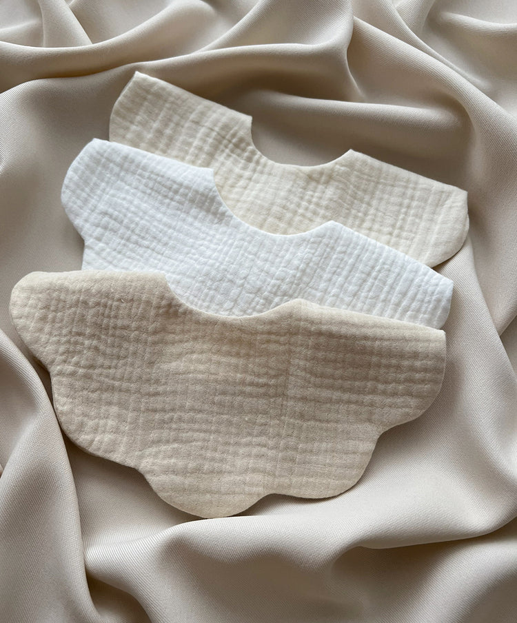 Muslin bib vanilla